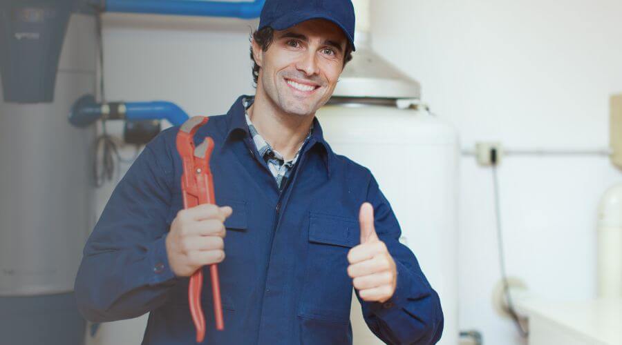 Expert burst pipe repair services in Flemington, MO